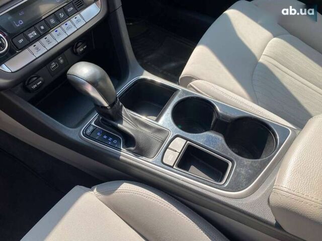 Хендай Соната, об'ємом двигуна 0 л та пробігом 137 тис. км за 14300 $, фото 14 на Automoto.ua