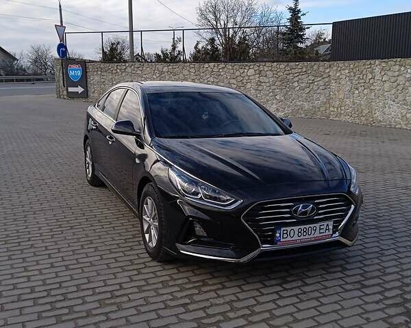 Хендай Соната, об'ємом двигуна 2 л та пробігом 215 тис. км за 14500 $, фото 1 на Automoto.ua