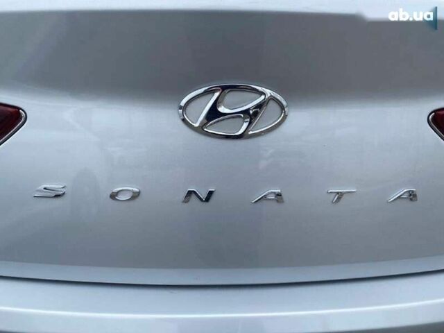Хендай Соната, объемом двигателя 2 л и пробегом 388 тыс. км за 11490 $, фото 4 на Automoto.ua