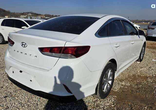 Хендай Соната 2018 в Киеве на Automoto.ua Хендай Соната, объемом двигателя 2 л и пробегом 306 тыс. км за 12490 $, фото 3 на Automoto.ua