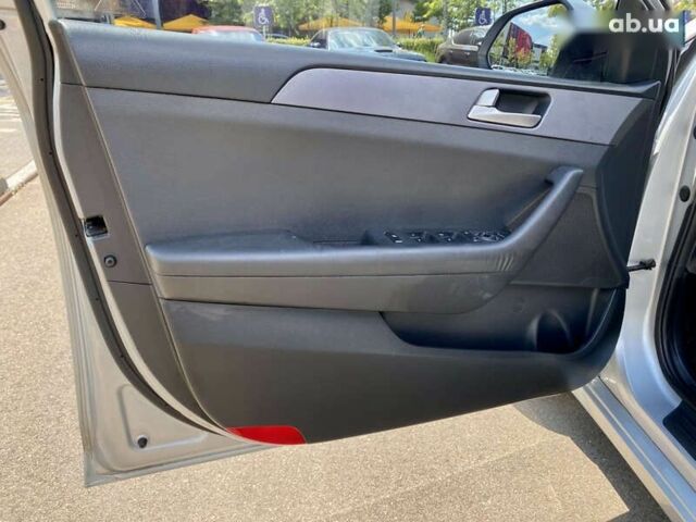 Хендай Соната, объемом двигателя 2 л и пробегом 207 тыс. км за 14400 $, фото 7 на Automoto.ua