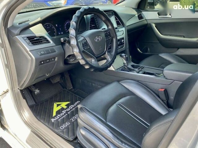 Хендай Соната, объемом двигателя 2 л и пробегом 207 тыс. км за 14400 $, фото 8 на Automoto.ua