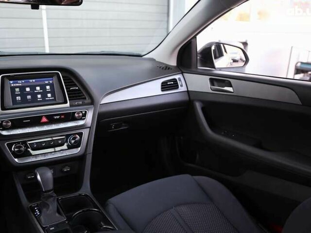 Хендай Соната, об'ємом двигуна 2.4 л та пробігом 77 тис. км за 13900 $, фото 14 на Automoto.ua