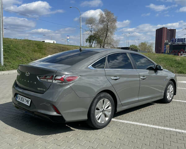 Хендай Соната, об'ємом двигуна 2 л та пробігом 75 тис. км за 17800 $, фото 5 на Automoto.ua