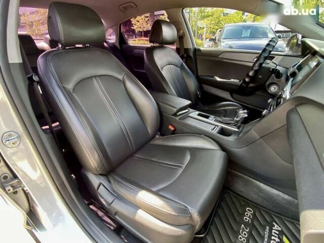 Хендай Соната, объемом двигателя 2 л и пробегом 207 тыс. км за 14400 $, фото 13 на Automoto.ua