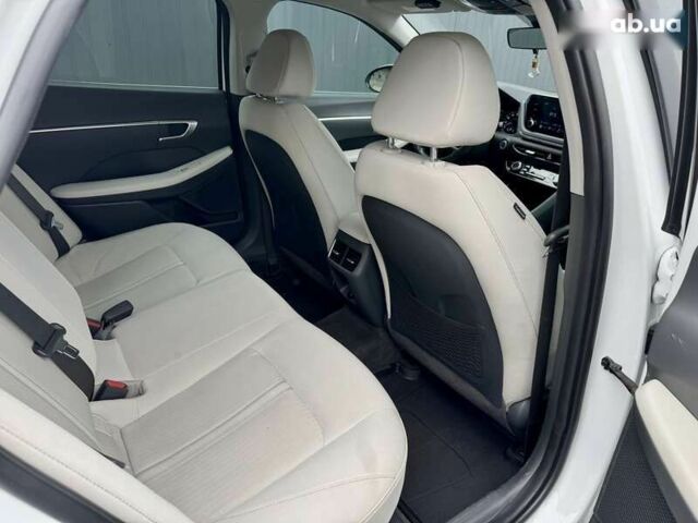 Хендай Соната, об'ємом двигуна 0 л та пробігом 120 тис. км за 21900 $, фото 18 на Automoto.ua