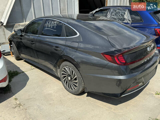 Хендай Соната, объемом двигателя 2.5 л и пробегом 124 тыс. км за 13000 $, фото 1 на Automoto.ua