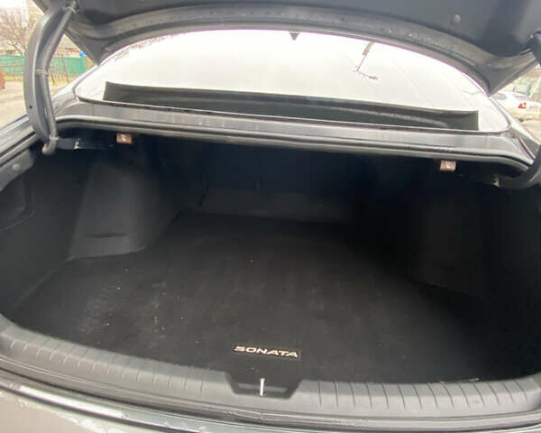 Хендай Соната, объемом двигателя 2.5 л и пробегом 30 тыс. км за 20000 $, фото 17 на Automoto.ua
