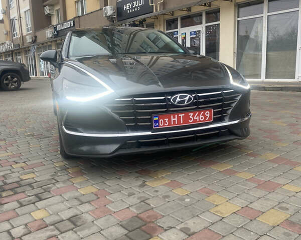 Хендай Соната, объемом двигателя 2.5 л и пробегом 30 тыс. км за 20000 $, фото 3 на Automoto.ua