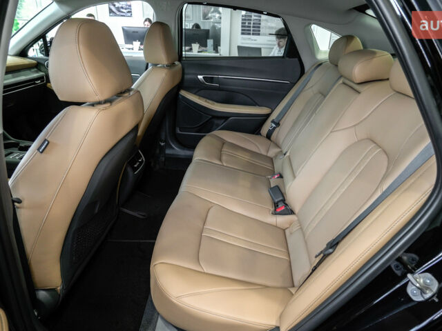 купить новое авто Хендай Соната 2024 года от официального дилера Hyundai центр Львів Хендай фото