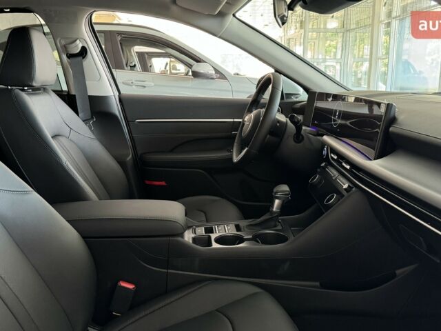 купити нове авто Хендай Соната 2024 року від офіційного дилера Автоцентр AUTO.RIA Хендай фото