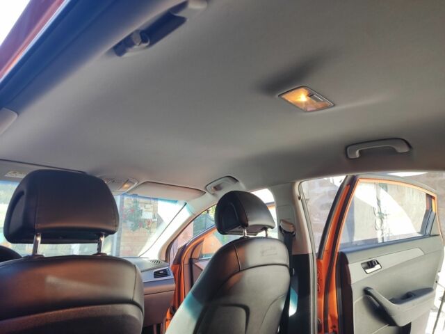 Желтый Хендай Соната, объемом двигателя 2 л и пробегом 500 тыс. км за 6500 $, фото 14 на Automoto.ua