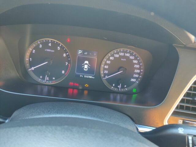 Желтый Хендай Соната, объемом двигателя 2 л и пробегом 500 тыс. км за 6500 $, фото 13 на Automoto.ua