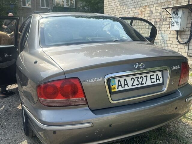 Серый Хендай Соната, объемом двигателя 2.7 л и пробегом 145 тыс. км за 2999 $, фото 4 на Automoto.ua