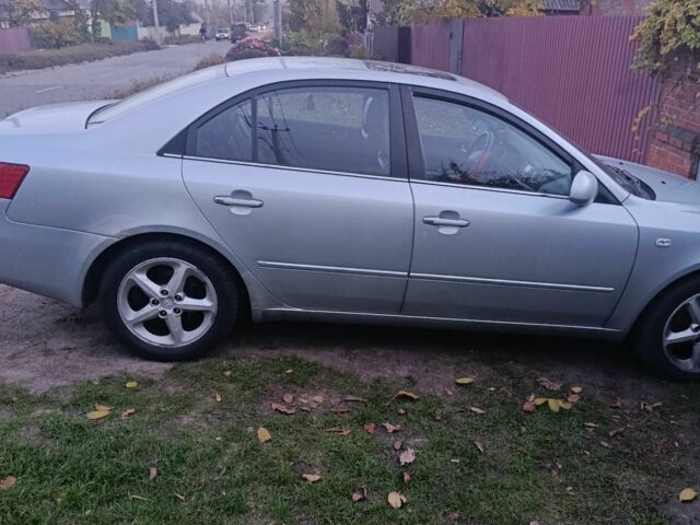 Серый Хендай Соната, объемом двигателя 2 л и пробегом 2 тыс. км за 3400 $, фото 6 на Automoto.ua