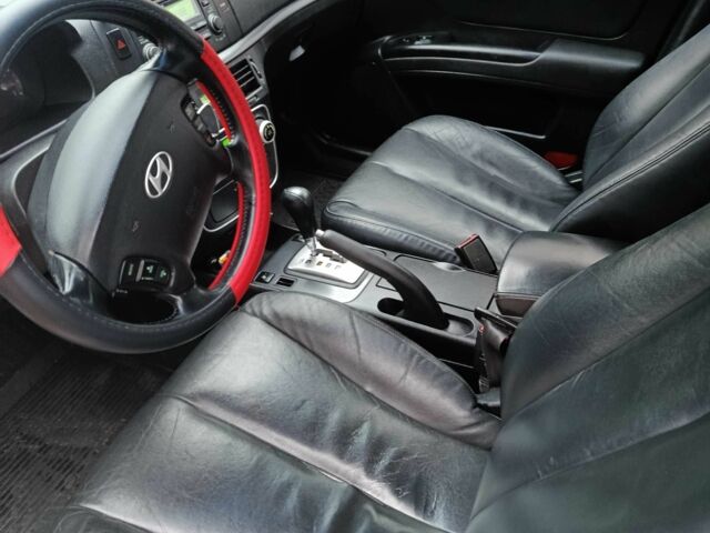 Серый Хендай Соната, объемом двигателя 2 л и пробегом 2 тыс. км за 3400 $, фото 2 на Automoto.ua