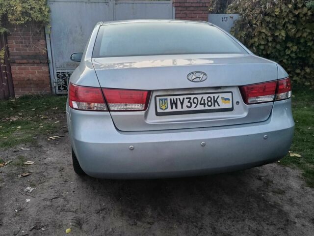 Серый Хендай Соната, объемом двигателя 2 л и пробегом 2 тыс. км за 3400 $, фото 5 на Automoto.ua