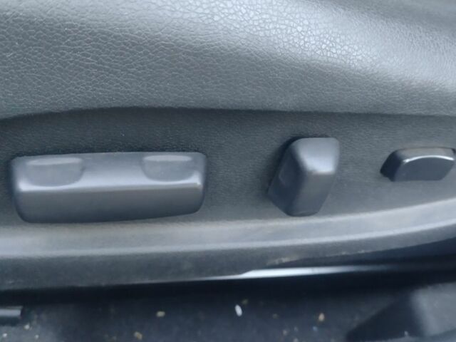 Серый Хендай Соната, объемом двигателя 2.4 л и пробегом 360 тыс. км за 9100 $, фото 5 на Automoto.ua