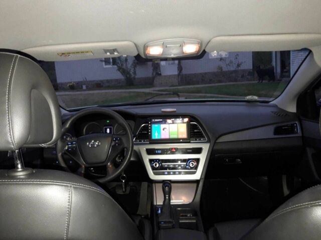 Серый Хендай Соната, объемом двигателя 2 л и пробегом 86 тыс. км за 9000 $, фото 3 на Automoto.ua