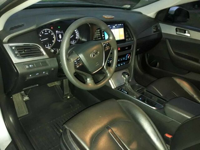 Серый Хендай Соната, объемом двигателя 2 л и пробегом 86 тыс. км за 9000 $, фото 5 на Automoto.ua