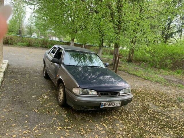 Сірий Хендай Соната, об'ємом двигуна 2 л та пробігом 300 тис. км за 1200 $, фото 4 на Automoto.ua