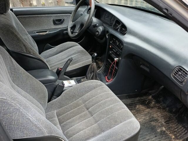 Серый Хендай Соната, объемом двигателя 2 л и пробегом 673 тыс. км за 1300 $, фото 3 на Automoto.ua