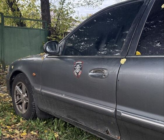 Хендай Соната 1997 у Фастове на Automoto.ua Сірий Хендай Соната, об'ємом двигуна 2 л та пробігом 335 тис. км за 1800 $, фото 4 на Automoto.ua