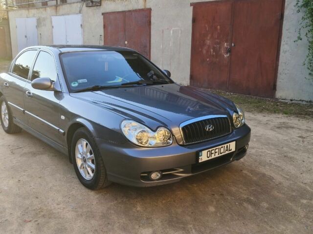 Серый Хендай Соната, объемом двигателя 2 л и пробегом 236 тыс. км за 3700 $, фото 3 на Automoto.ua