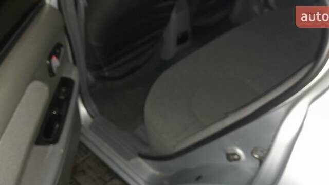 Серый Хендай Соната, объемом двигателя 2 л и пробегом 317 тыс. км за 3100 $, фото 9 на Automoto.ua