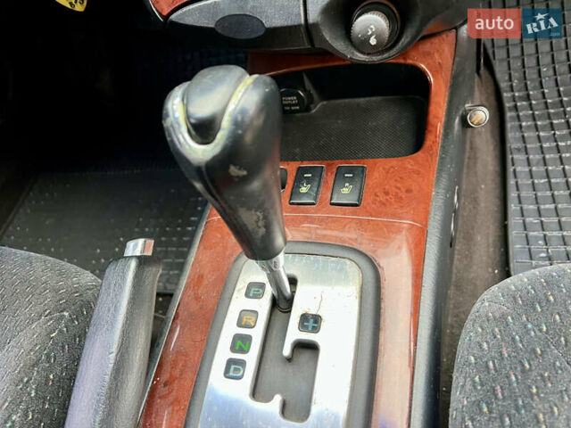 Сірий Хендай Соната, об'ємом двигуна 2 л та пробігом 255 тис. км за 2999 $, фото 32 на Automoto.ua