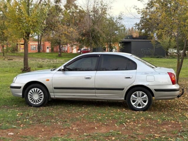 Сірий Хендай Соната, об'ємом двигуна 1.6 л та пробігом 270 тис. км за 1950 $, фото 6 на Automoto.ua