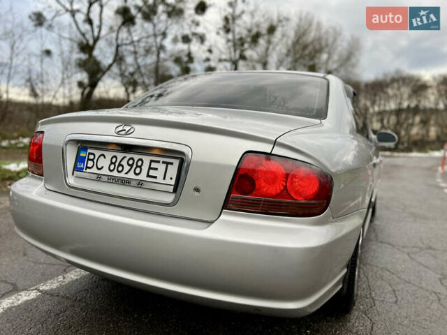 Серый Хендай Соната, объемом двигателя 2 л и пробегом 255 тыс. км за 3499 $, фото 21 на Automoto.ua