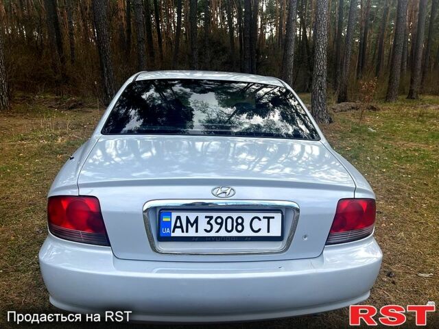 Сірий Хендай Соната, об'ємом двигуна 20 л та пробігом 280 тис. км за 3700 $, фото 12 на Automoto.ua