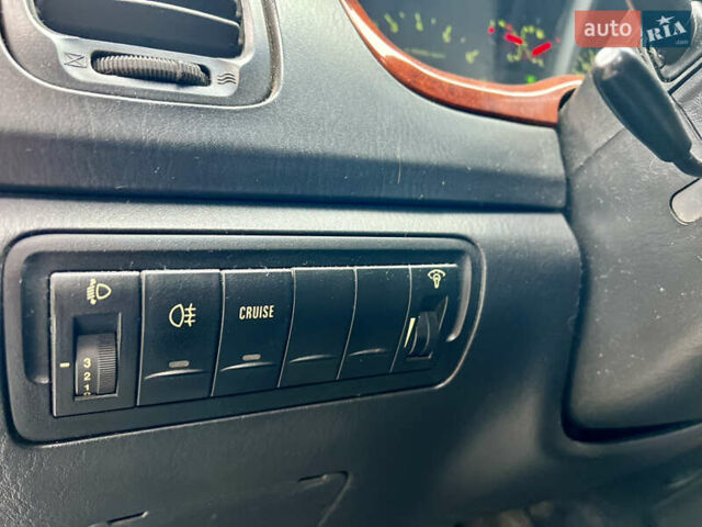 Серый Хендай Соната, объемом двигателя 2 л и пробегом 255 тыс. км за 3499 $, фото 31 на Automoto.ua