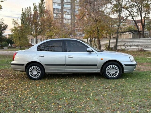 Сірий Хендай Соната, об'ємом двигуна 1.6 л та пробігом 270 тис. км за 1950 $, фото 4 на Automoto.ua