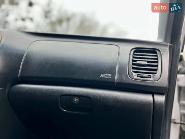 Сірий Хендай Соната, об'ємом двигуна 2 л та пробігом 255 тис. км за 2999 $, фото 38 на Automoto.ua