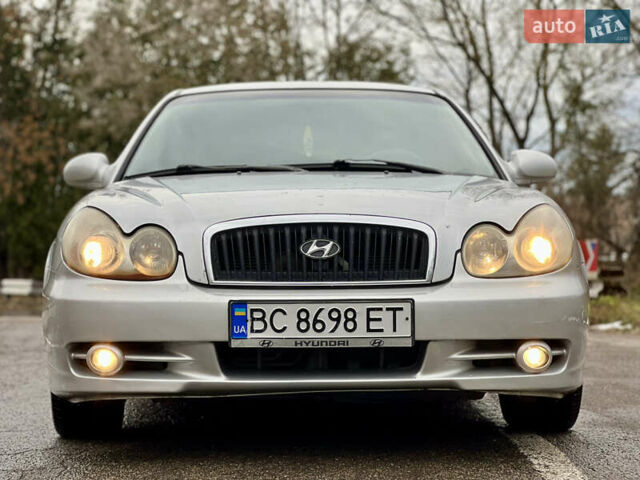 Сірий Хендай Соната, об'ємом двигуна 2 л та пробігом 255 тис. км за 2999 $, фото 6 на Automoto.ua