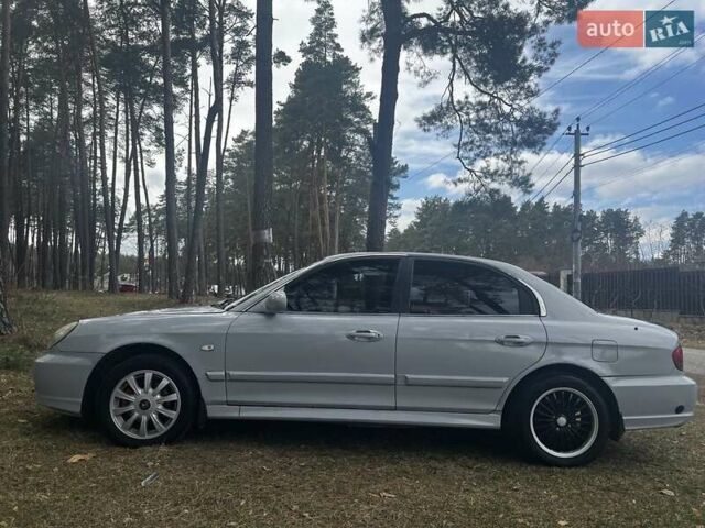 Сірий Хендай Соната, об'ємом двигуна 2 л та пробігом 281 тис. км за 3400 $, фото 26 на Automoto.ua