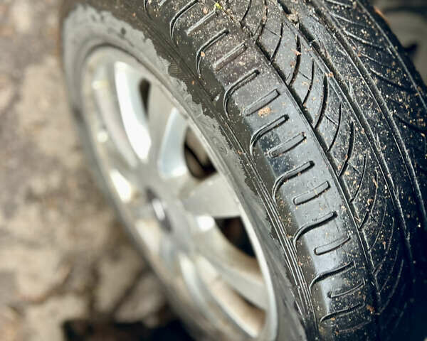 Серый Хендай Соната, объемом двигателя 2 л и пробегом 255 тыс. км за 2999 $, фото 43 на Automoto.ua