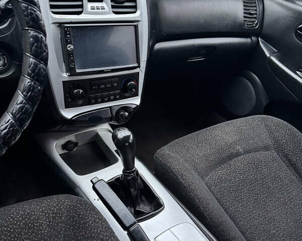 Серый Хендай Соната, объемом двигателя 2 л и пробегом 270 тыс. км за 1699 $, фото 11 на Automoto.ua