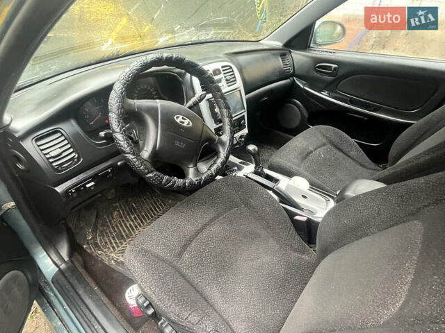 Серый Хендай Соната, объемом двигателя 2 л и пробегом 270 тыс. км за 1650 $, фото 7 на Automoto.ua