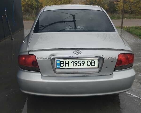 Серый Хендай Соната, объемом двигателя 2 л и пробегом 40 тыс. км за 3800 $, фото 11 на Automoto.ua