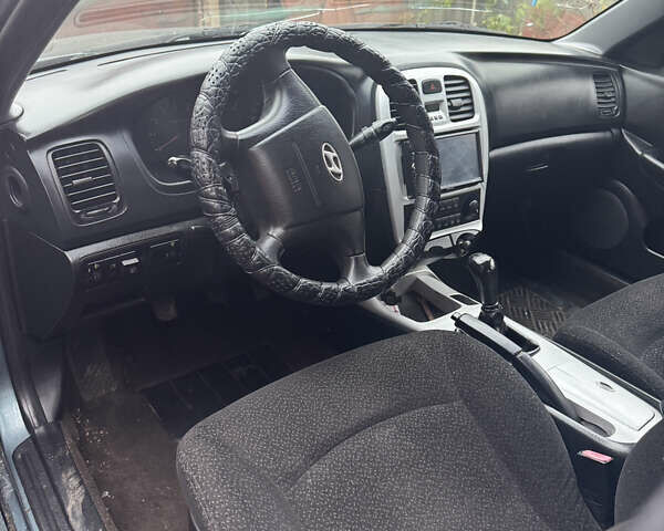 Серый Хендай Соната, объемом двигателя 2 л и пробегом 270 тыс. км за 1699 $, фото 8 на Automoto.ua