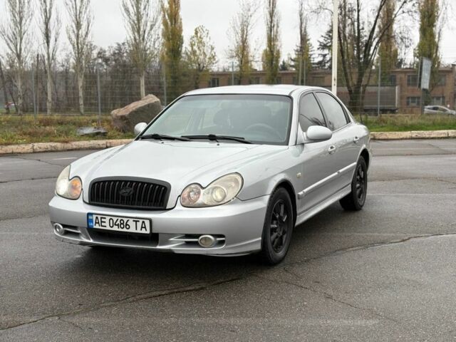 Серый Хендай Соната, объемом двигателя 2 л и пробегом 330 тыс. км за 2800 $, фото 6 на Automoto.ua