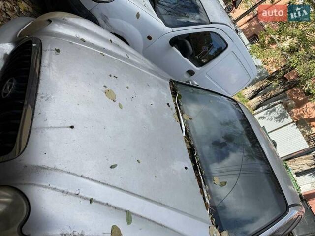 Серый Хендай Соната, объемом двигателя 2 л и пробегом 220 тыс. км за 2000 $, фото 2 на Automoto.ua