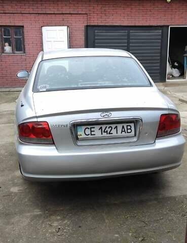 Серый Хендай Соната, объемом двигателя 2 л и пробегом 260 тыс. км за 3250 $, фото 3 на Automoto.ua