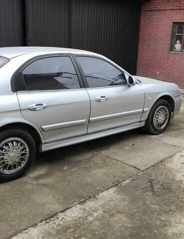 Серый Хендай Соната, объемом двигателя 2 л и пробегом 260 тыс. км за 3250 $, фото 1 на Automoto.ua