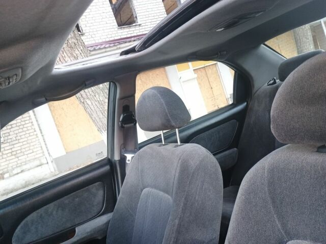 Сірий Хендай Соната, об'ємом двигуна 2.7 л та пробігом 140 тис. км за 3500 $, фото 3 на Automoto.ua