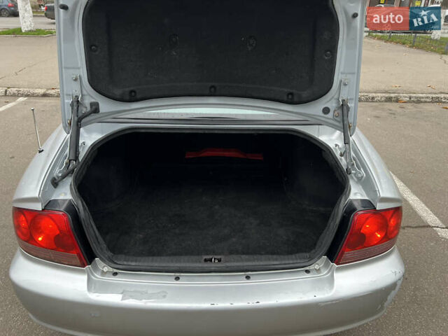 Серый Хендай Соната, объемом двигателя 2 л и пробегом 287 тыс. км за 3700 $, фото 6 на Automoto.ua