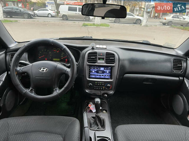 Серый Хендай Соната, объемом двигателя 2 л и пробегом 287 тыс. км за 3700 $, фото 11 на Automoto.ua
